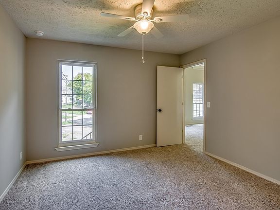 3rd image of 529 Amquiwood Ct #529