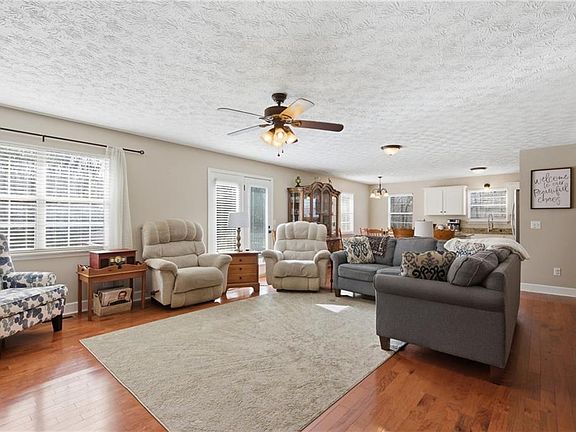 5th image of 1000 Blair Rd