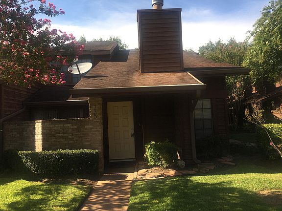 2nd image of 2611 Grants Lake Blvd
