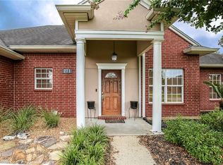 271 Oxford Ct, Lake Charles, LA 70605
