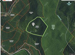 4079 Lower Bad Creek Rd, Stinnett, KY 40868