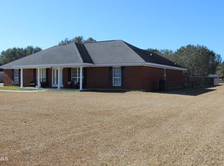 5860 Laramie Ln, Moss Point, MS 39562