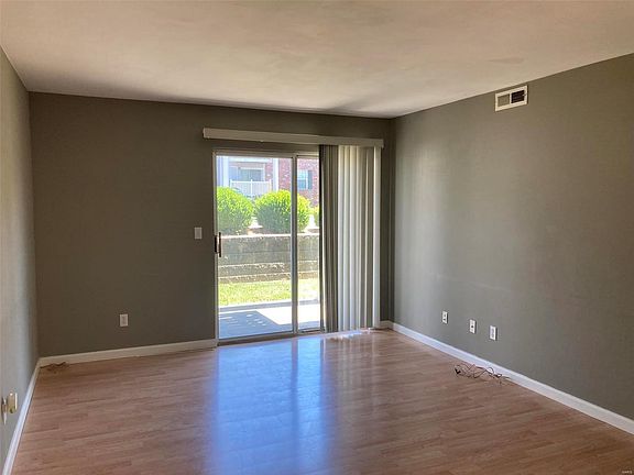 4th image of 1960 Marine Terrace Dr APT C