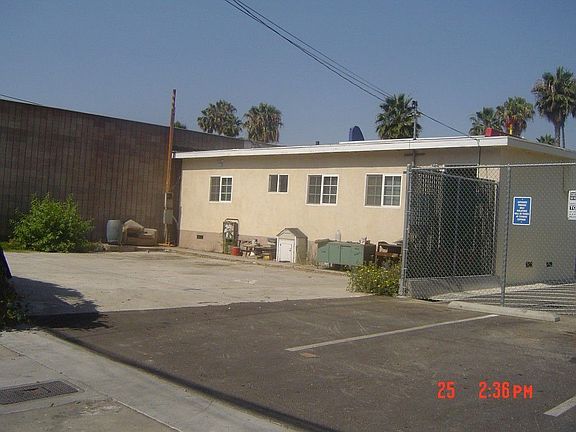 2nd image of 1470 Long Beach Blvd