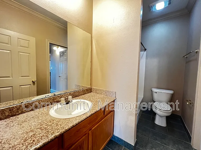 710 E Boyd Dr #1008 — Photo 8