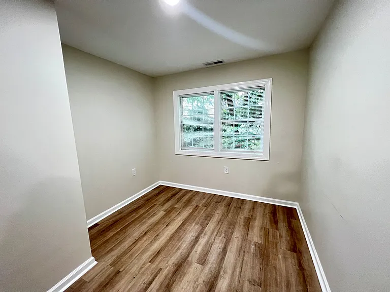 308 N Washington St — Photo 6