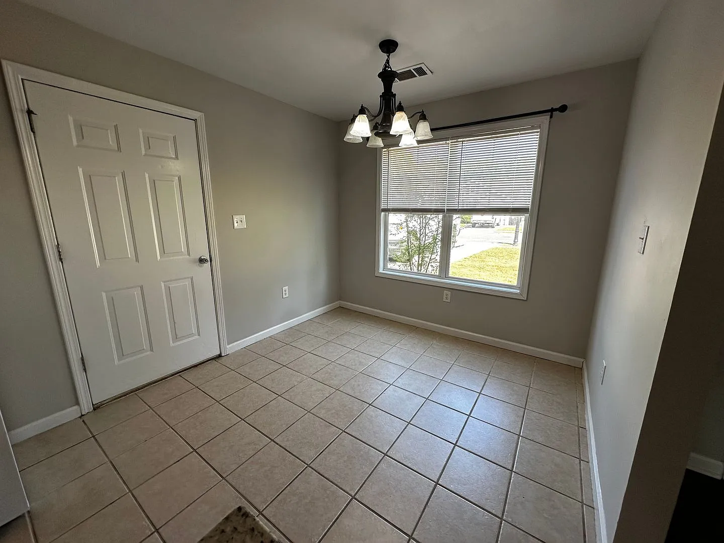 119-121 Melody Lane — Photo 3
