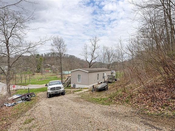 4th image of 12040 Robins Rd