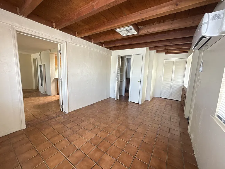 2301 N Northway Ave — Photo 10