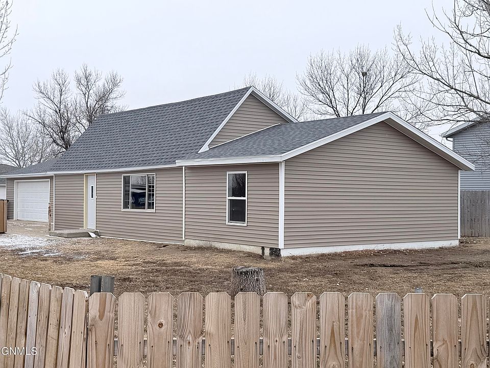 1st image of 505 Main Ave