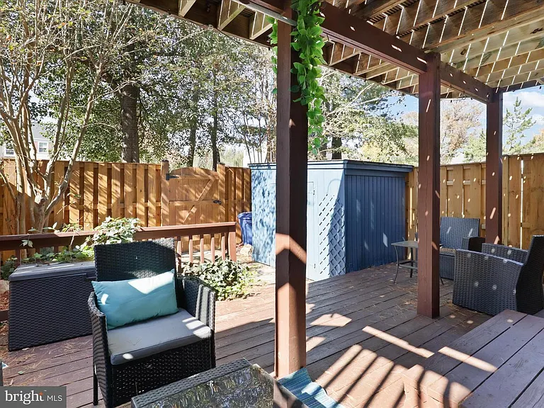 6502 Coachleigh Way — Photo 28