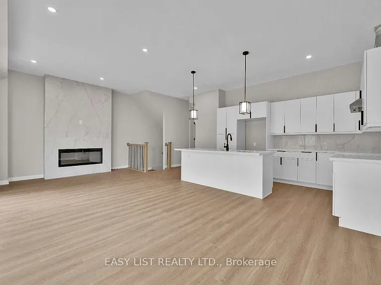 115 Ivy Cres — Photo 9