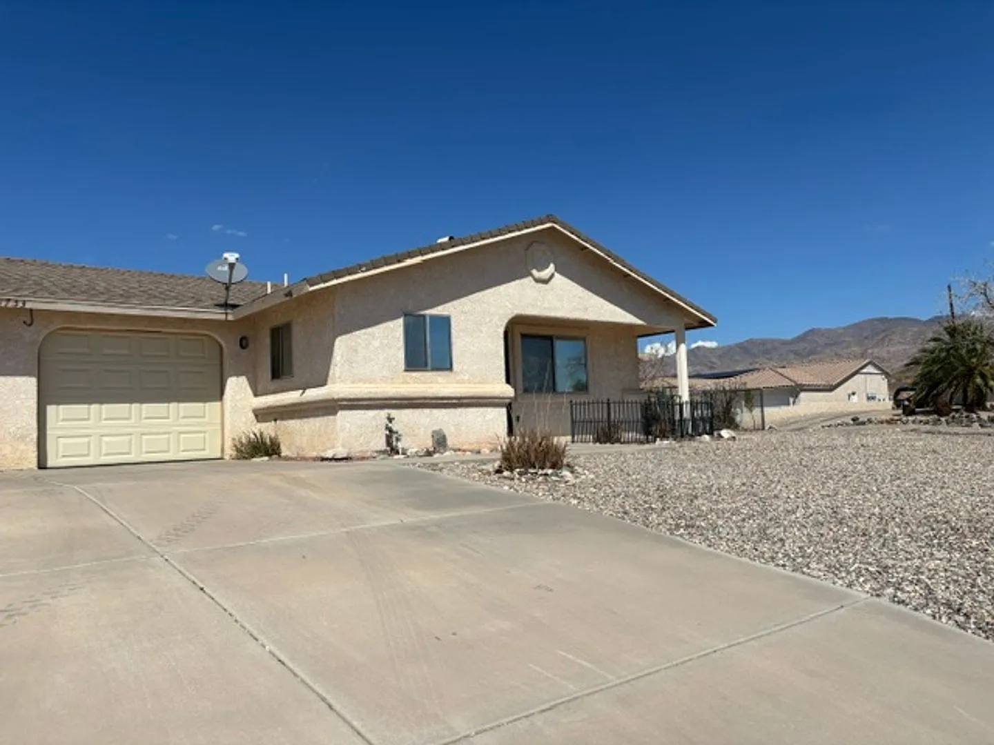 2 Bedroom - 2 Bathroom Duplex — Photo 1