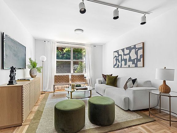 2nd image of 309 E 87th St APT 2P