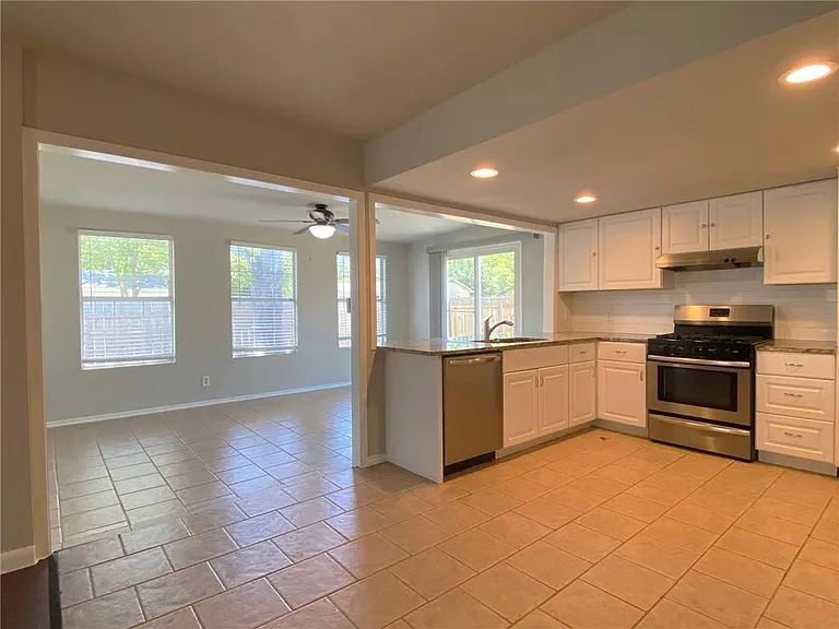 7000 Bryn Mawr Cv — Photo 7