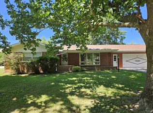 601 Hillcrest Ave, Nixa, MO 65714