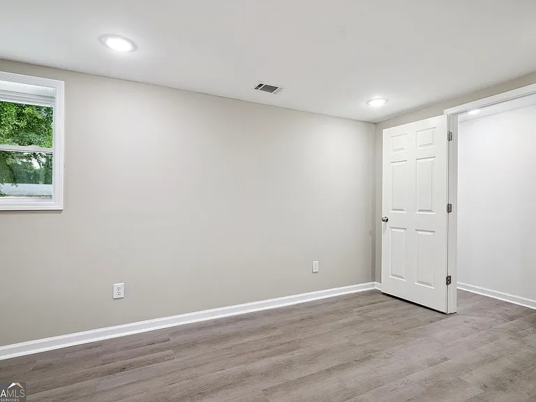 3583 Steinhauer Rd NE — Photo 18