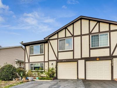 2078 Leeward Ln, Hanover Park, IL, 60133