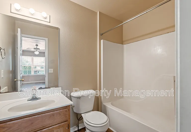2910 Dawn Ct #C — Photo 11