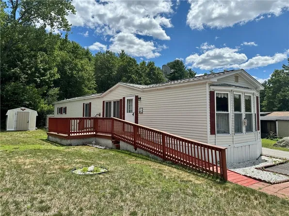 35 Sherwood Valley Ln, Coventry, RI 02816