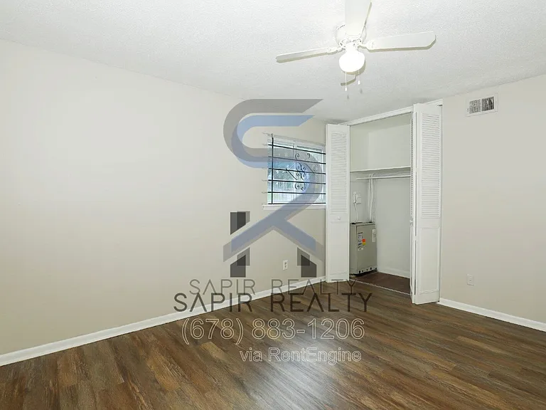 3300 College St #5 — Photo 10