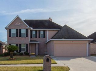822 Chance Ln, Baytown, TX 77521