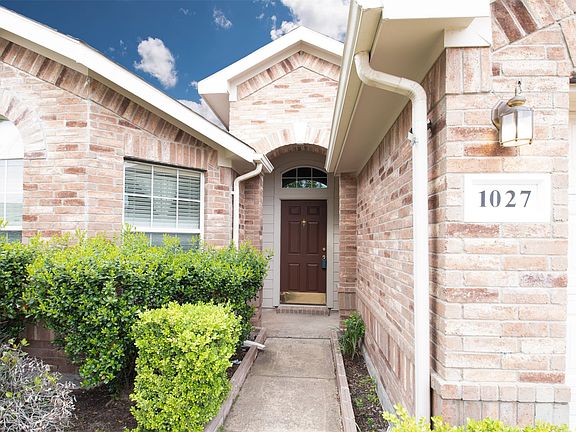 2nd image of 1027 Shackelford Ln
