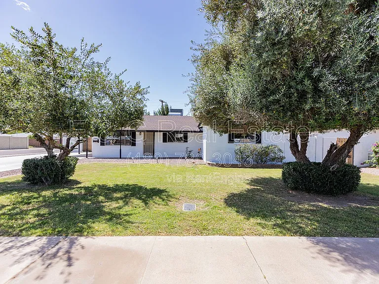 1305 W Laird St — Photo 1