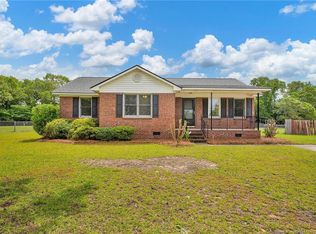 411 Kernstown Rd, Raeford, NC 28376