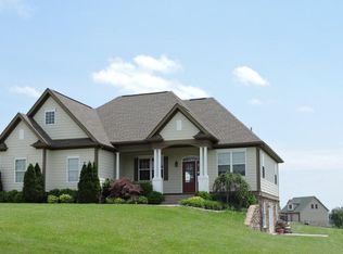 177 Fox Lair Blvd, Fisherville, KY 40023