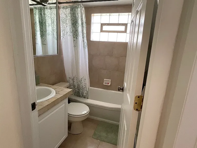 2354 W Forteen Mile Rd — Photo 8