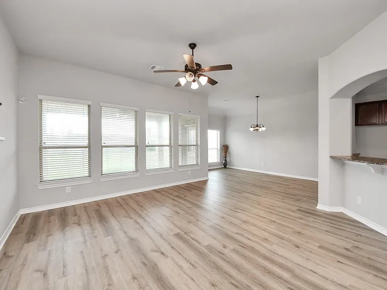 2310 Brett Ct — Photo 16