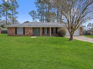 82 W Lakeview Dr, Columbia, MS 39429
