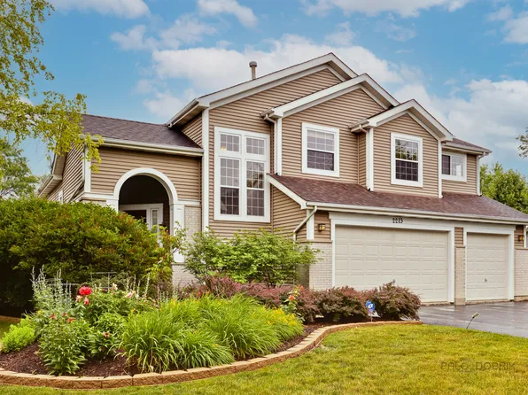 2213 Apple Hill Ln, Buffalo Grove, IL 60089