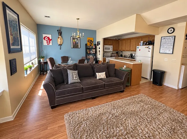 2 bed, $2,650 — Photo 3