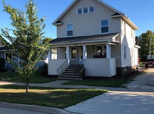 209 3rd Ave E, Cresco, IA 52136