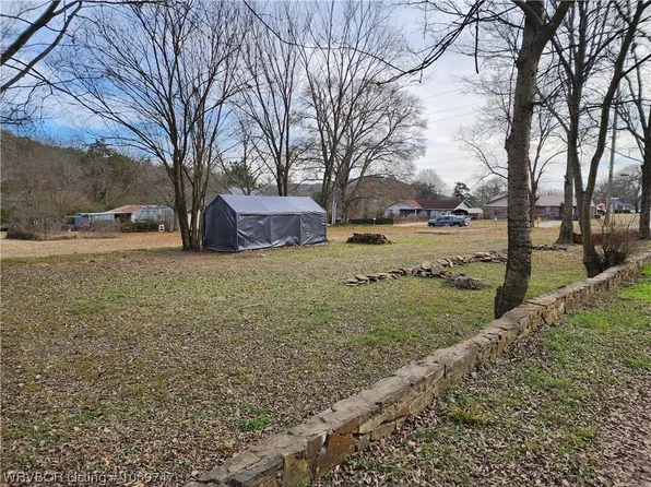 200 E Spring St, Ozark, AR 72949