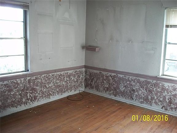 5th image of 1121 Lexington Dr