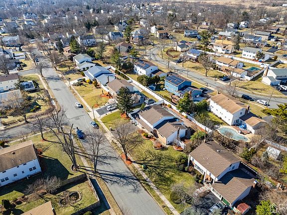 3rd image of 40 Fuller Ave
