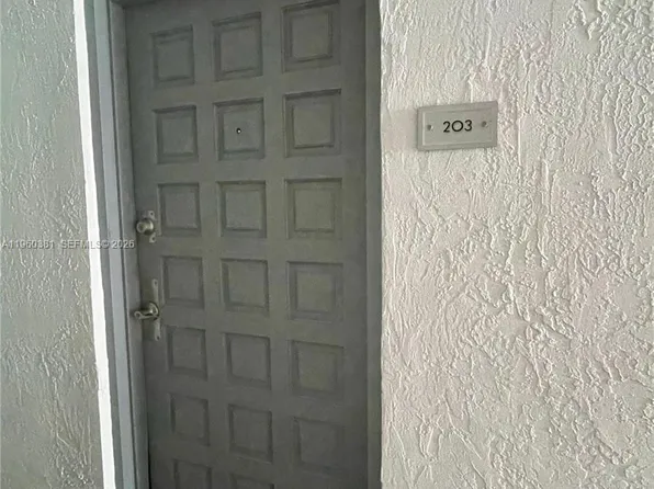 700 NE 63rd St APT D203, Miami, FL 33138