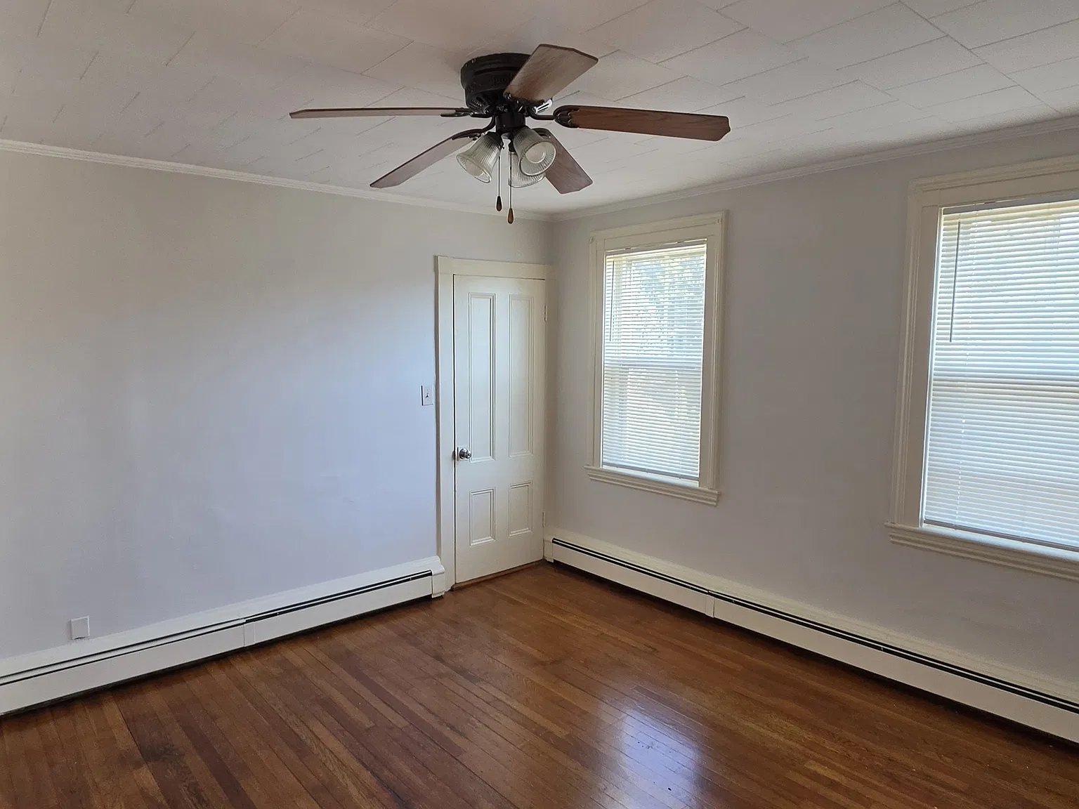 2 bed, 1600 sqft, $2,400 — Photo 2