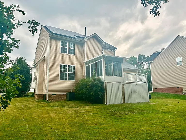 2512 Grand Glen Rd — Photo 4