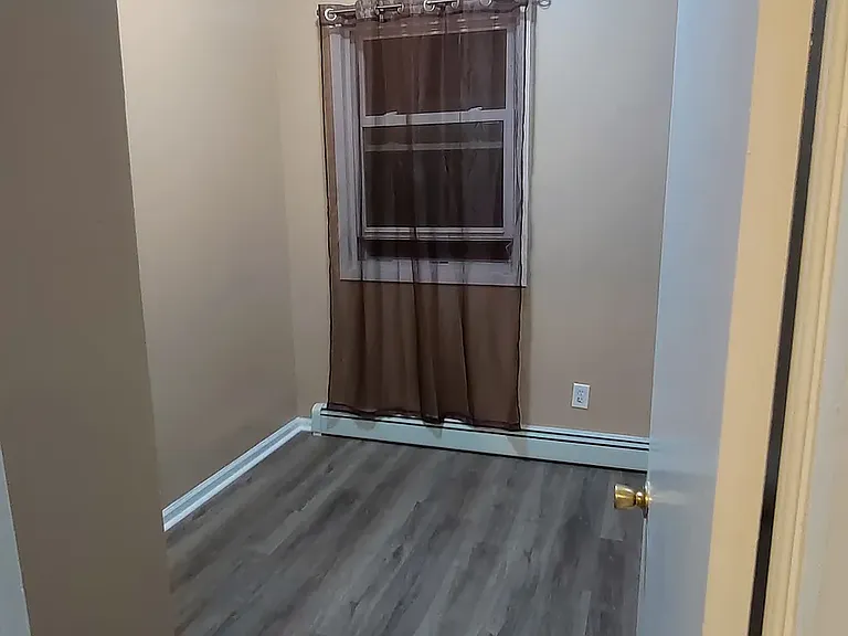 71 Crystal St #Penthouse 2 — Photo 4