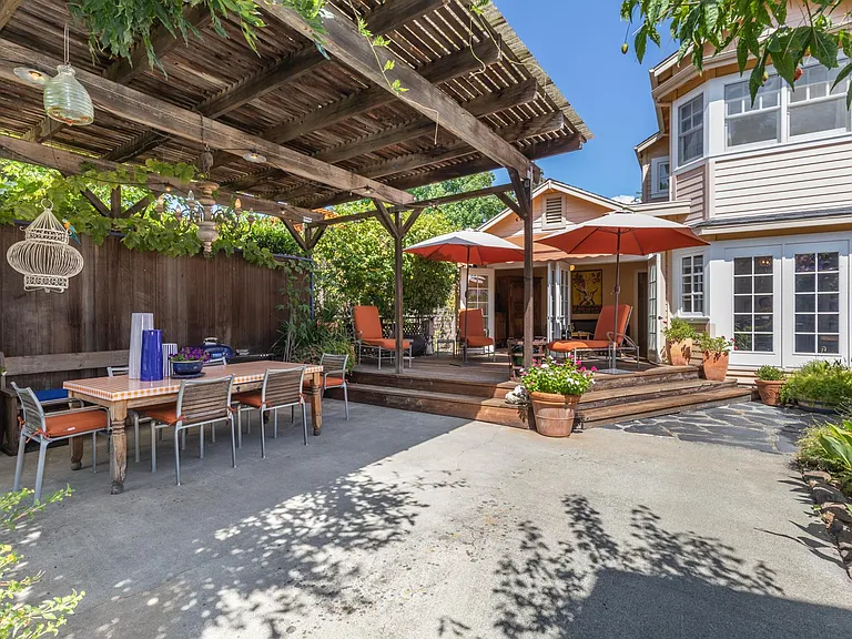 1655 Scott St — Photo 17