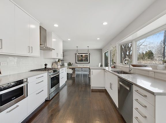 5th image of 745 Elder Ct