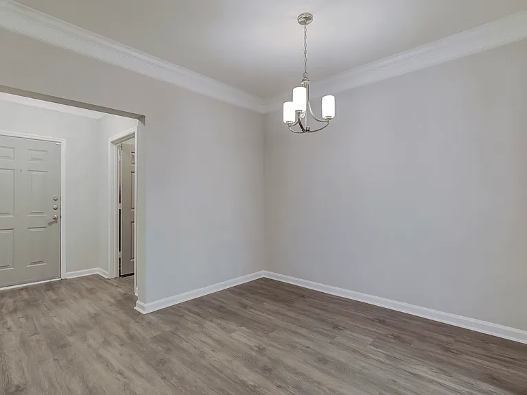 Lakeside at Town Center Apartments — Photo 61
