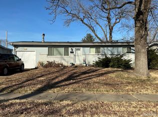 665 Redwing Dr, Florissant, MO