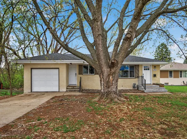 3901 Lake Drive Ave N, Minneapolis, MN 55422