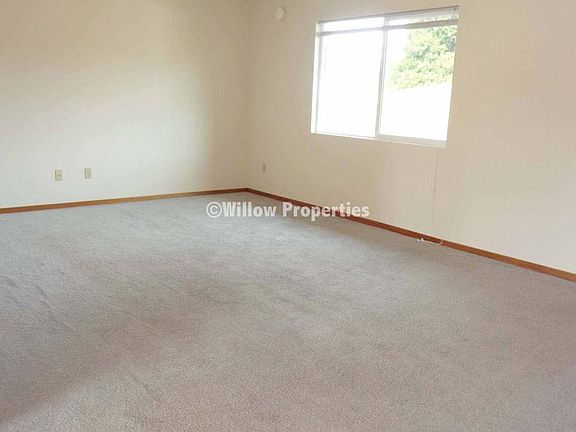 4th image of 4019 Pacific Ave #B