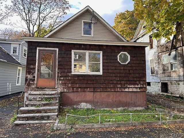 1st image of 343 Elm St